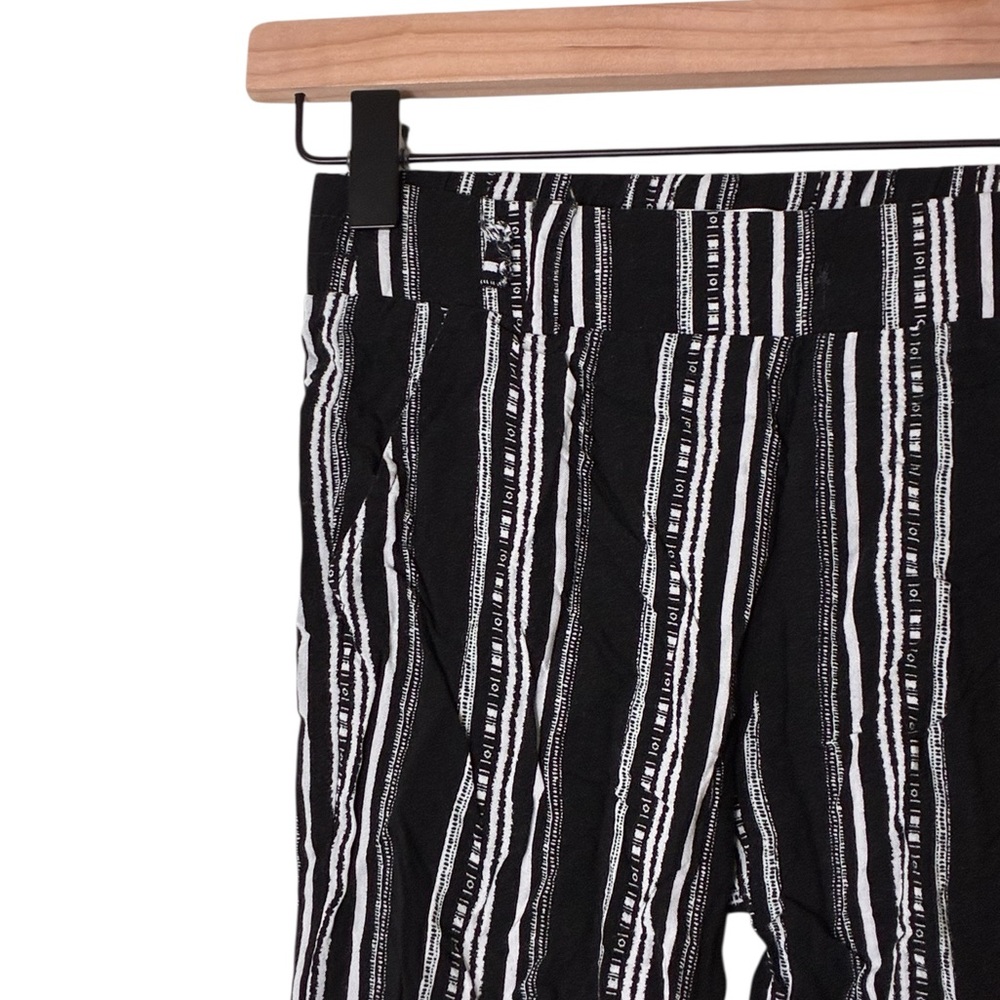White Fawn | Black and white rayon lightweight loose fit pants - Picture 3 of 11